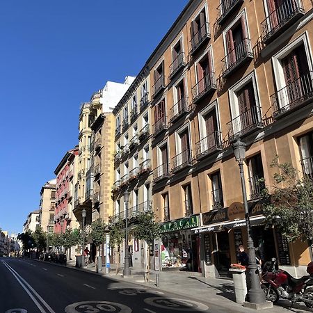 Dplace To Be - Exclusive Apartments In Historic Center 마드리드 외부 사진