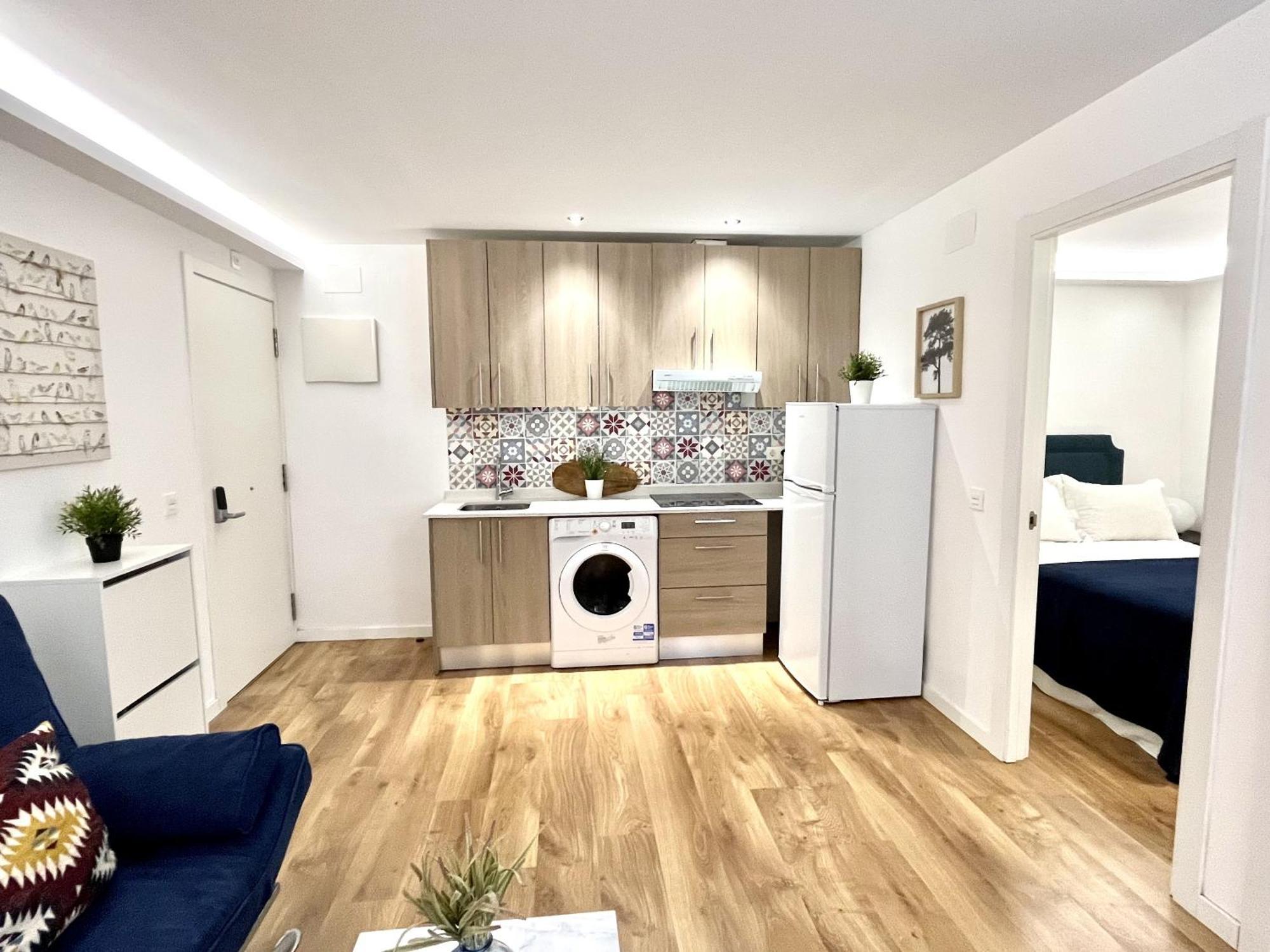 Dplace To Be - Exclusive Apartments In Historic Center 마드리드 외부 사진